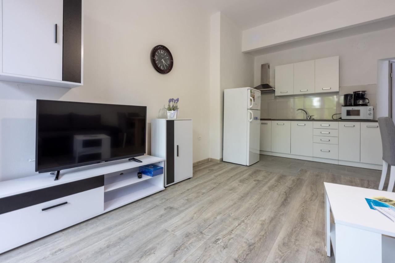 Apartments Ankica Crikvenica Exteriör bild